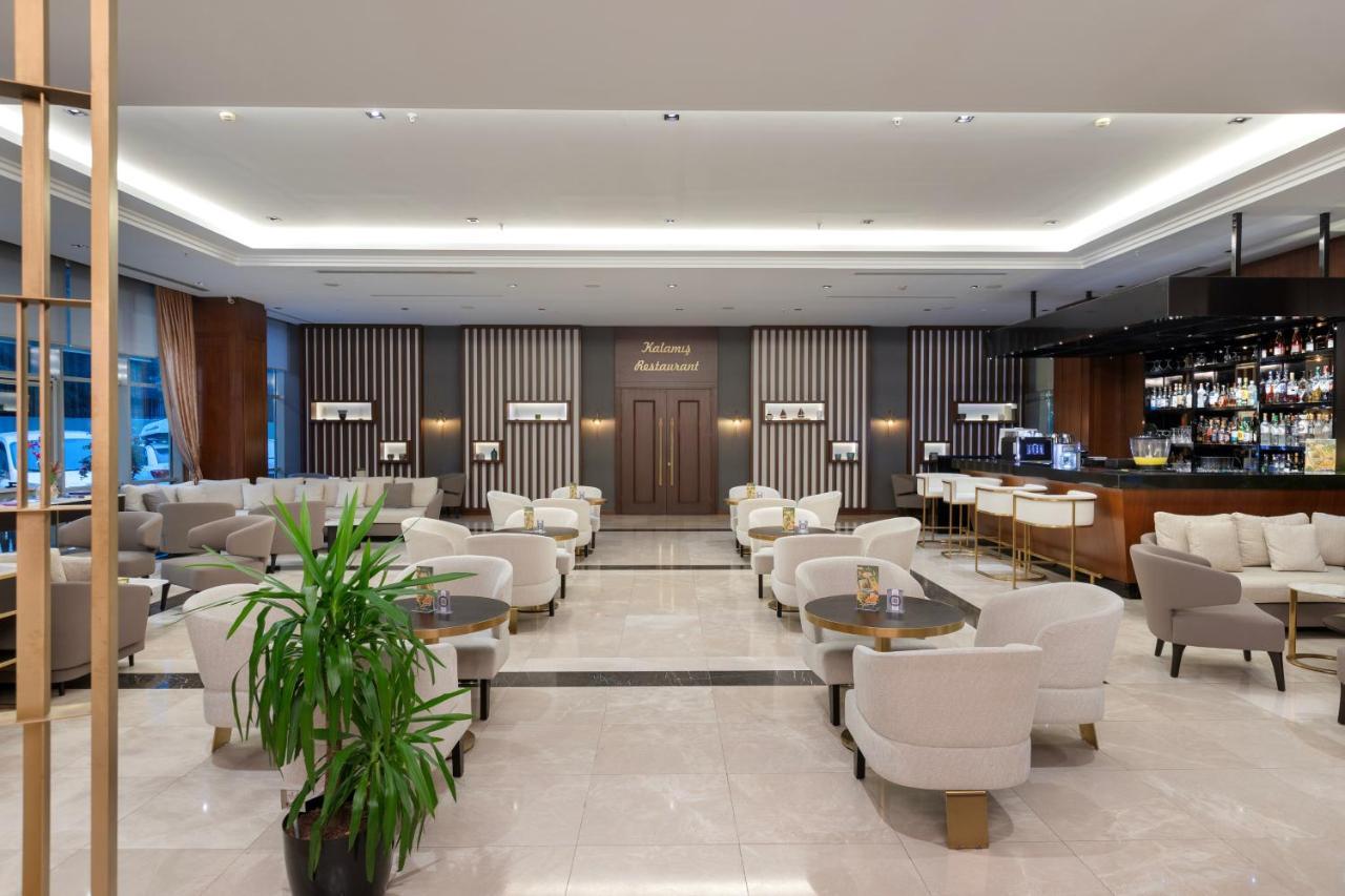 Miracle Istanbul Asia Airport Hotel & Spa Exteriér fotografie The lounge at Istanbul Atatürk Airport