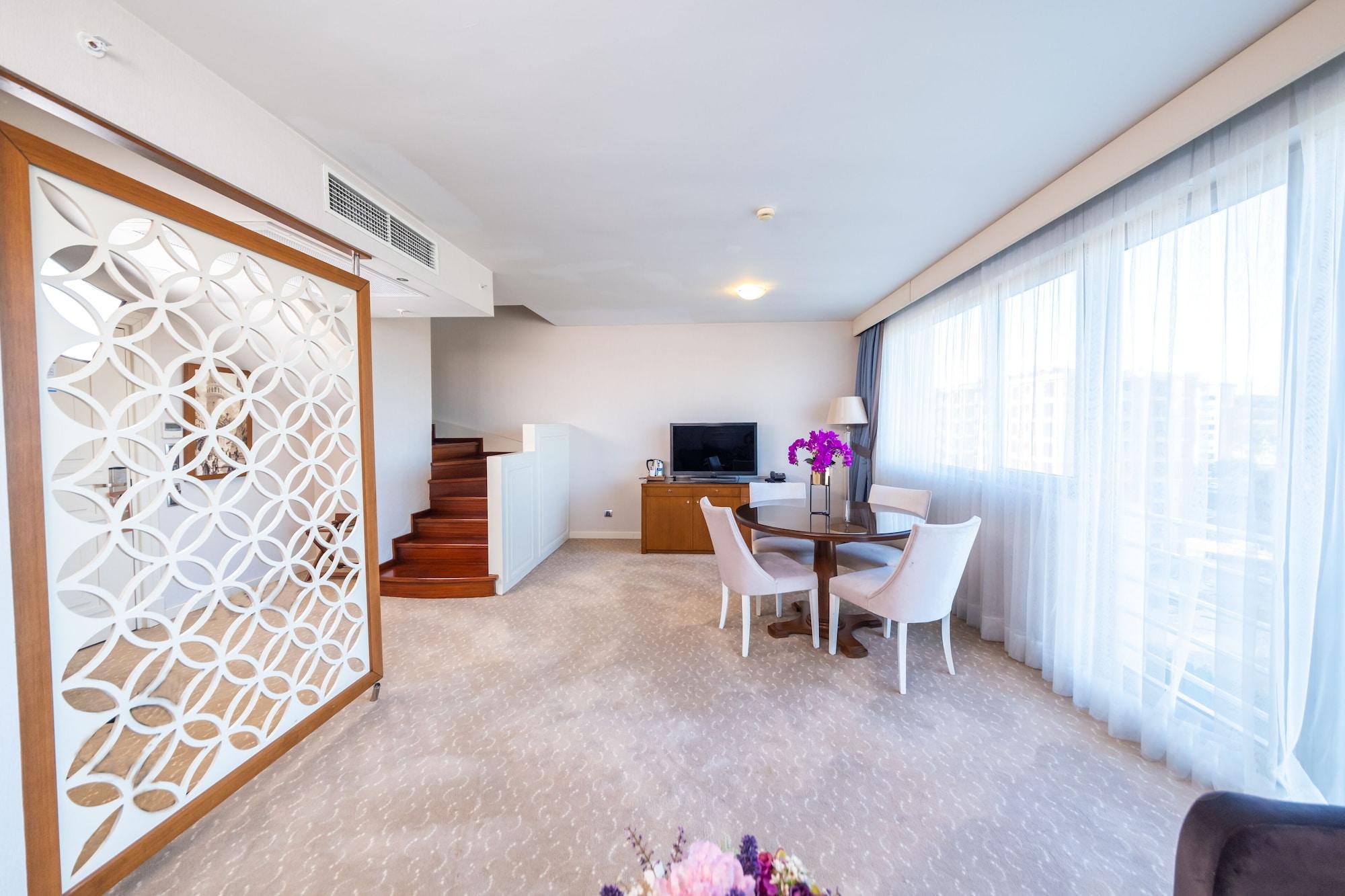 Miracle Istanbul Asia Airport Hotel & Spa Exteriér fotografie A suite at the hotel