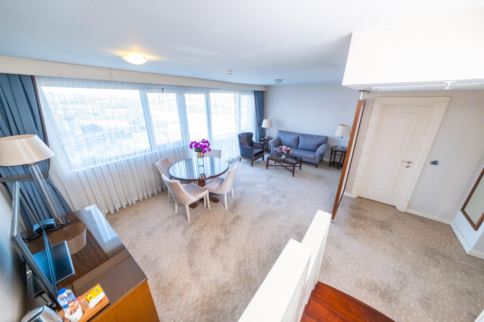 Miracle Istanbul Asia Airport Hotel & Spa Exteriér fotografie A typical apartment at the complex