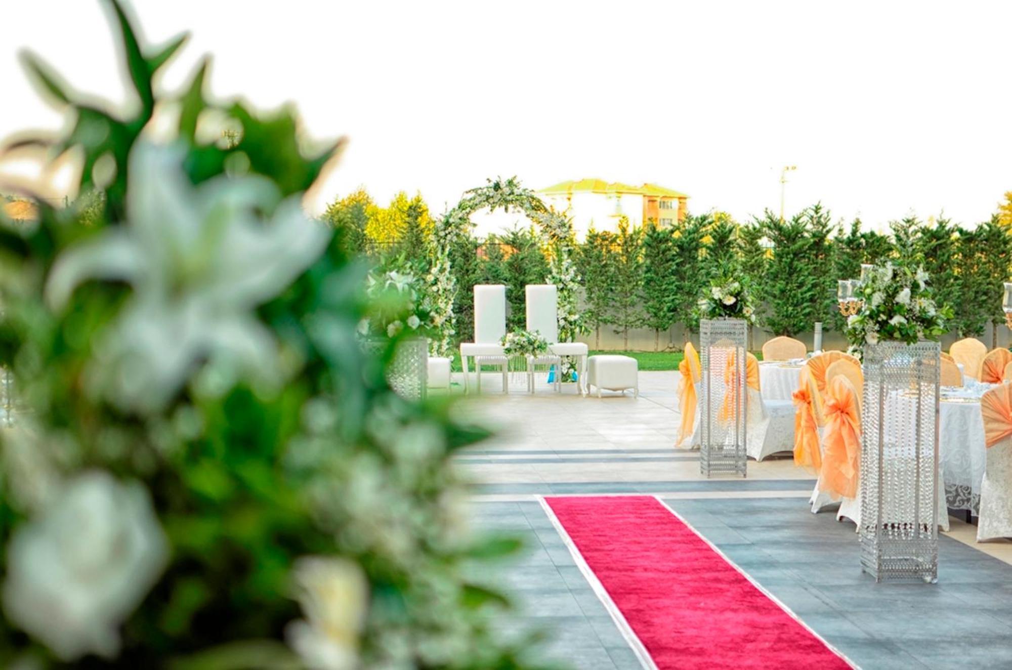 Miracle Istanbul Asia Airport Hotel & Spa Exteriér fotografie The wedding venue